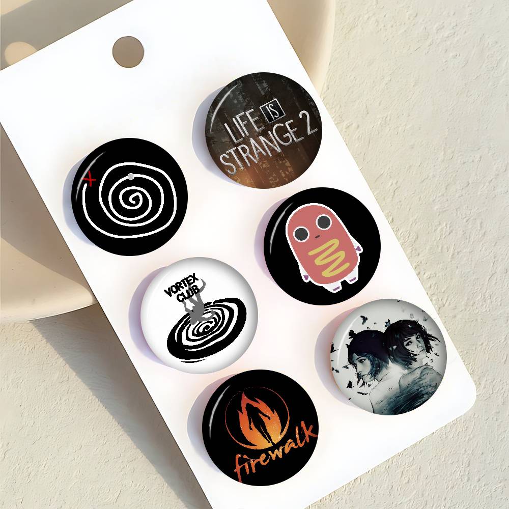 Japan Lifestyle - Anime Button Pin Handmade Brooch Clothes